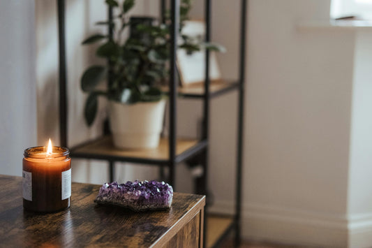 How to Use Aromatherapy Candles to Enhance Meditation
