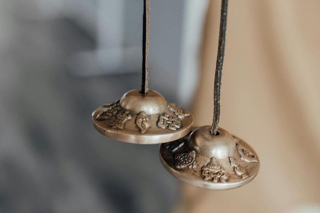 How to Cleanse a Room Using Cymbals and Shakers