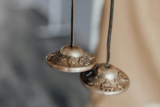 How to Cleanse a Room Using Cymbals and Shakers